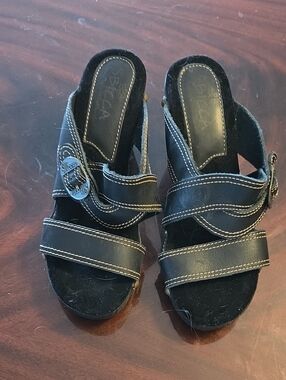 Sbicca Black Strappy Buckle Wedge Mules